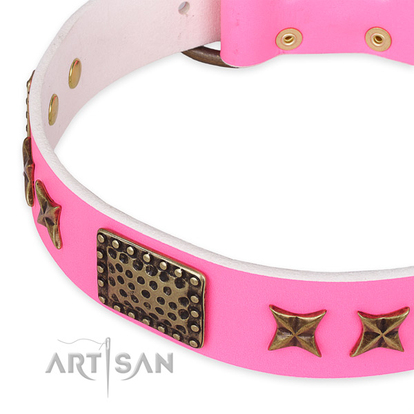 Genuine leather collar with durable traditional buckle for your lovely dog