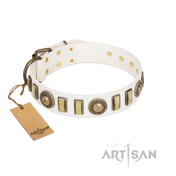 Inimitable full grain natural leather dog collar with rust resistant traditional buckle